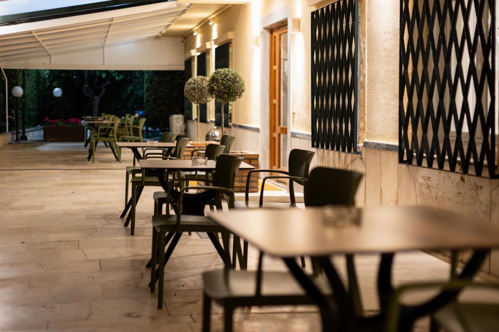 Bretagne Hotel 2*
