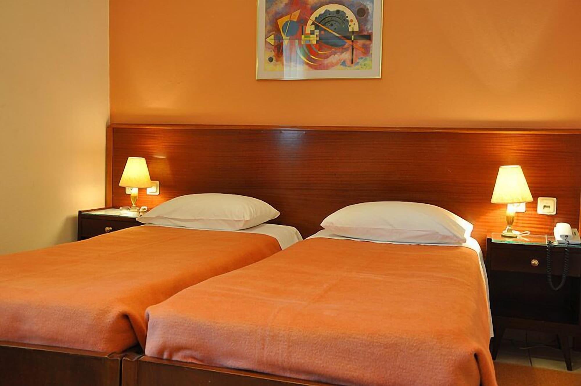 Bretagne Hotel