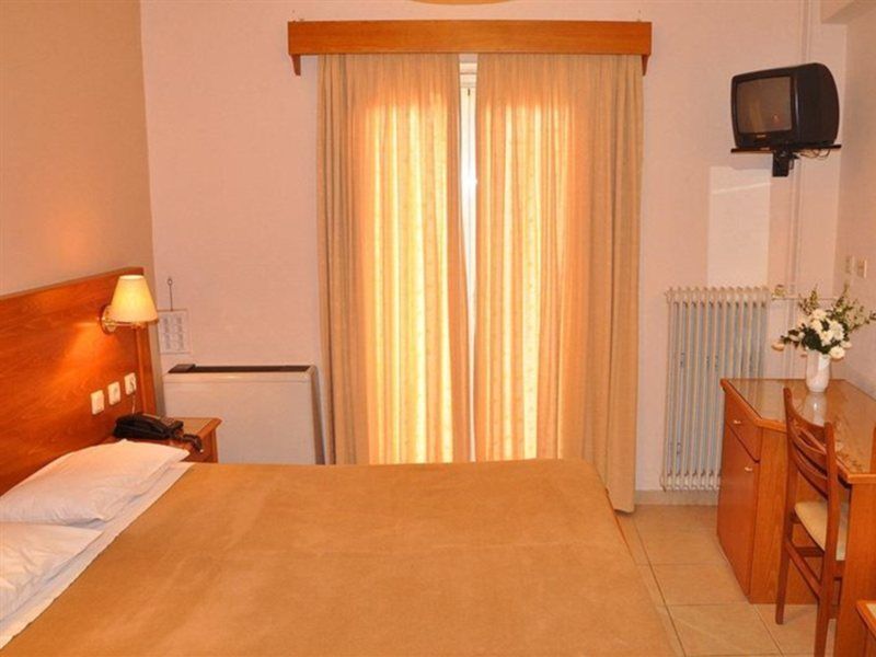 Bretagne Hotel 2*