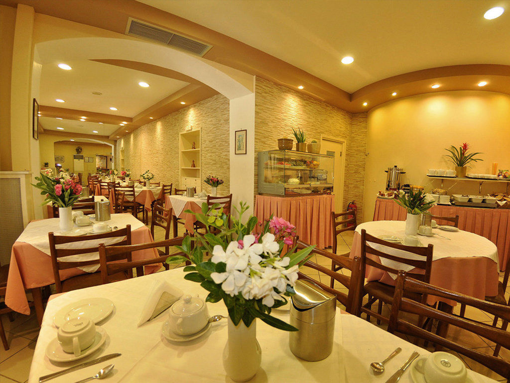 Hotel Bretagne 2*
